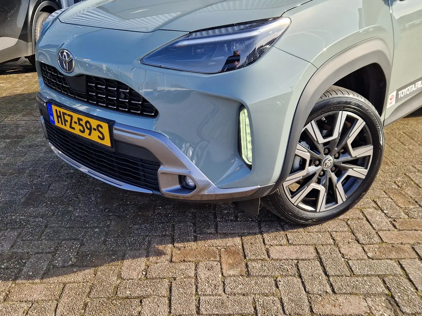 Toyota Yaris Cross 1.5 Hybrid 130 Launch Edition Vert - 2