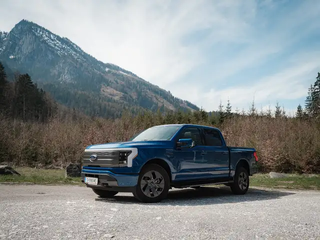 Ford F 150 Lightning 133kWh LARIAT - voller Vorsteuerabzug