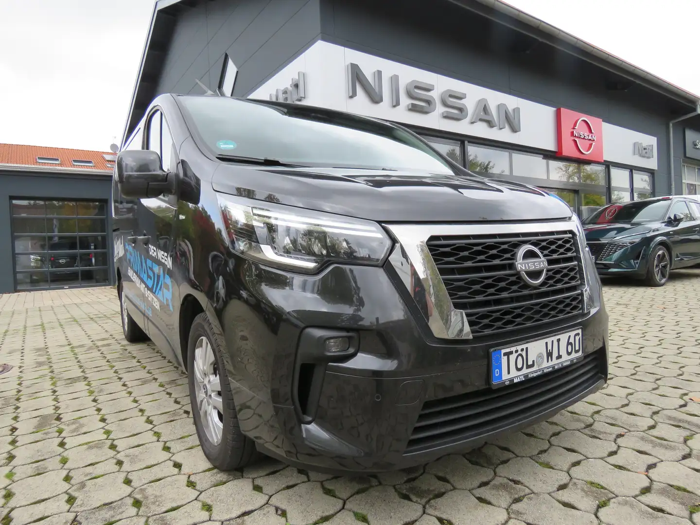 Nissan Primastar L1H1 Tekna 2,0 dCi 150PS 6MT mit Sitzheizung Schwarz - 1