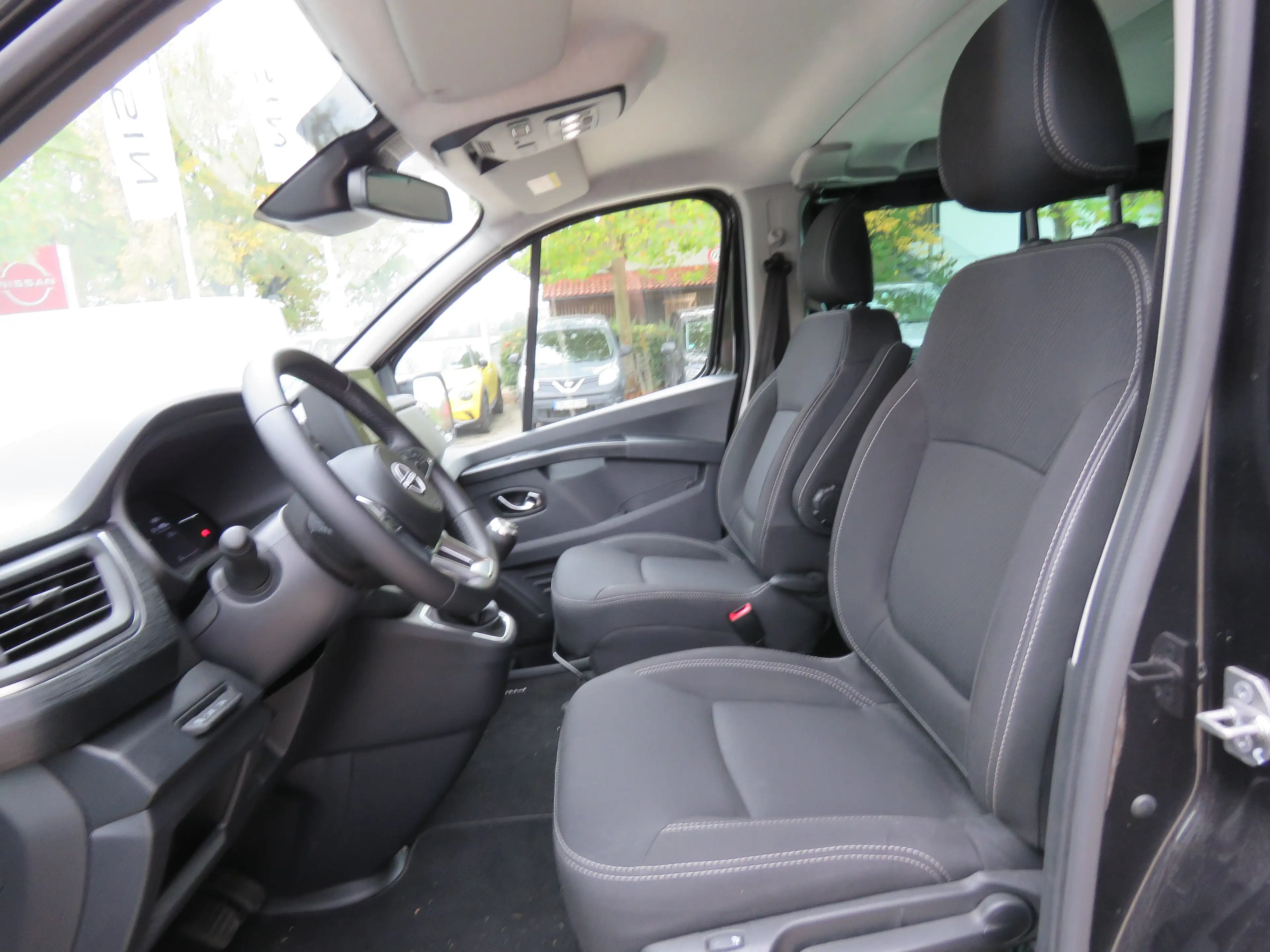 Nissan Primastar L1H1 Tekna 2,0 dCi 150PS 6MT mit Sitzheizung — photo 5