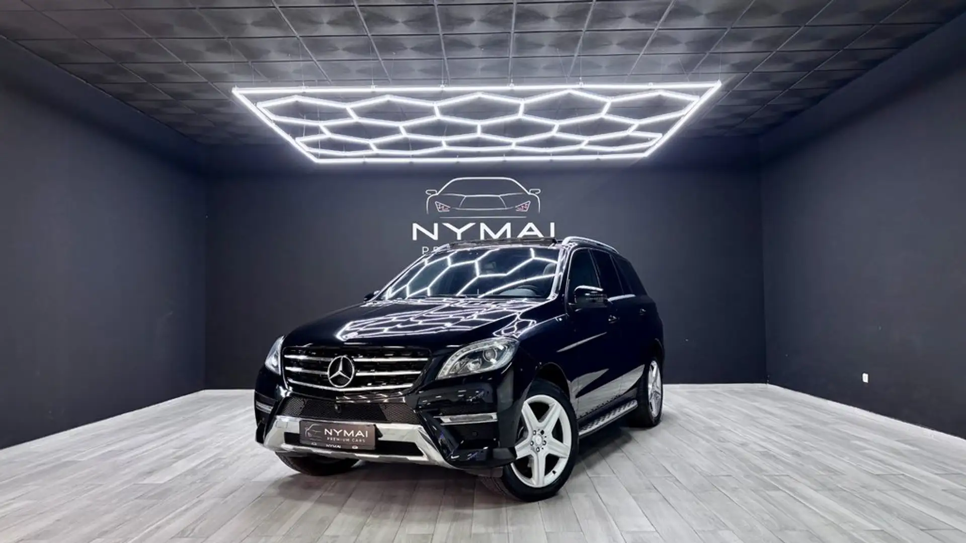 Mercedes-Benz ML 320 350 BlueTEC 4MATIC Zwart - 2