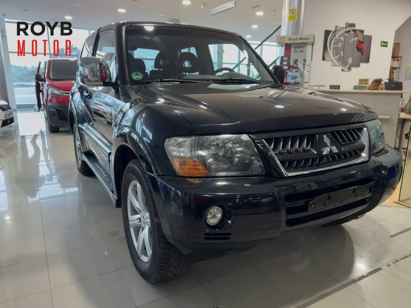 Mitsubishi Montero 3.2 DI-D All-Four Aut. Blau - 1