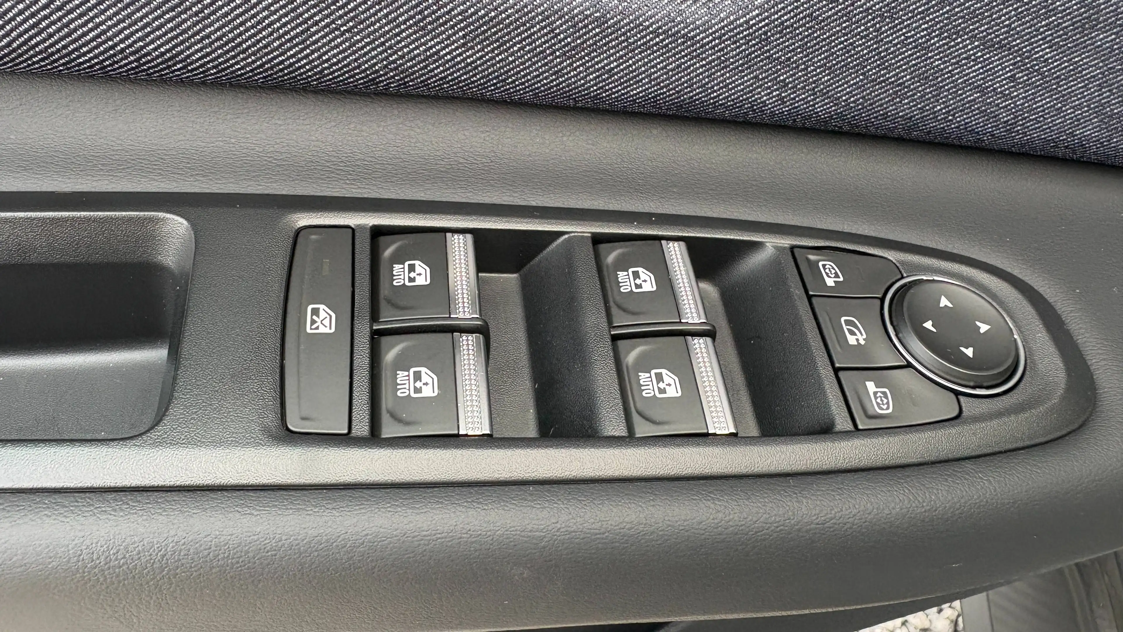 Renault R 5 E-R5 E-Tech 52 kWh Comfort Range Techno Techno — photo 6