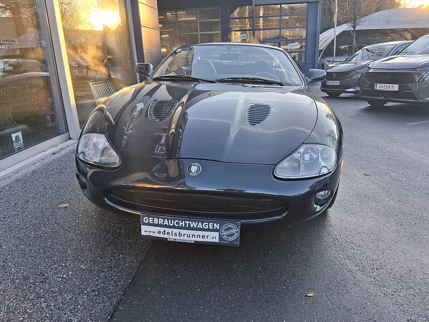 Jaguar XK8 Cabrio Grün - 2