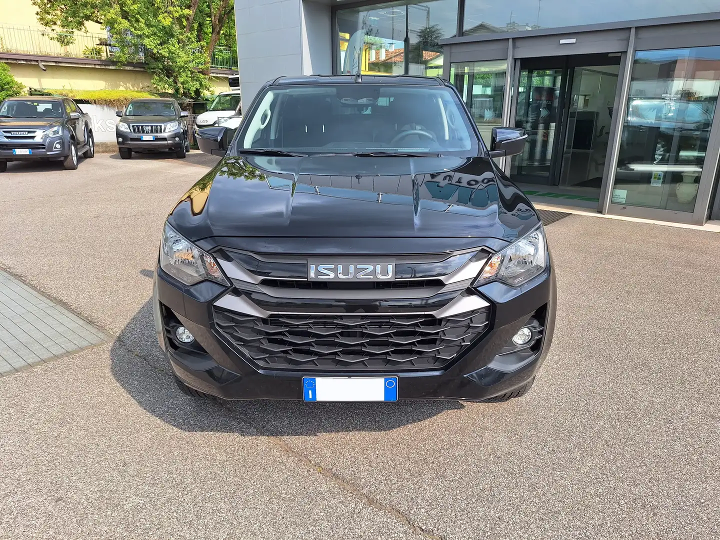 Isuzu D-Max 1.9 Crew 164cv N60BB+ 4x4 A/T Aziendale Hard Top Fekete - 2