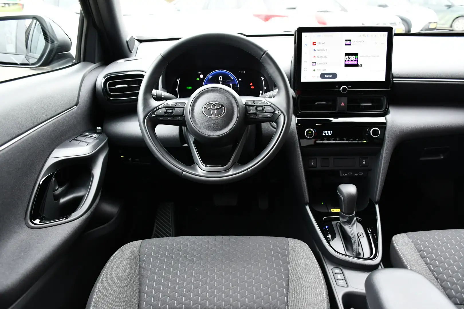 Toyota Yaris Cross 1.5 Hybrid 115 Dynamic Limited Automaat 116pk | Cl Zwart - 2