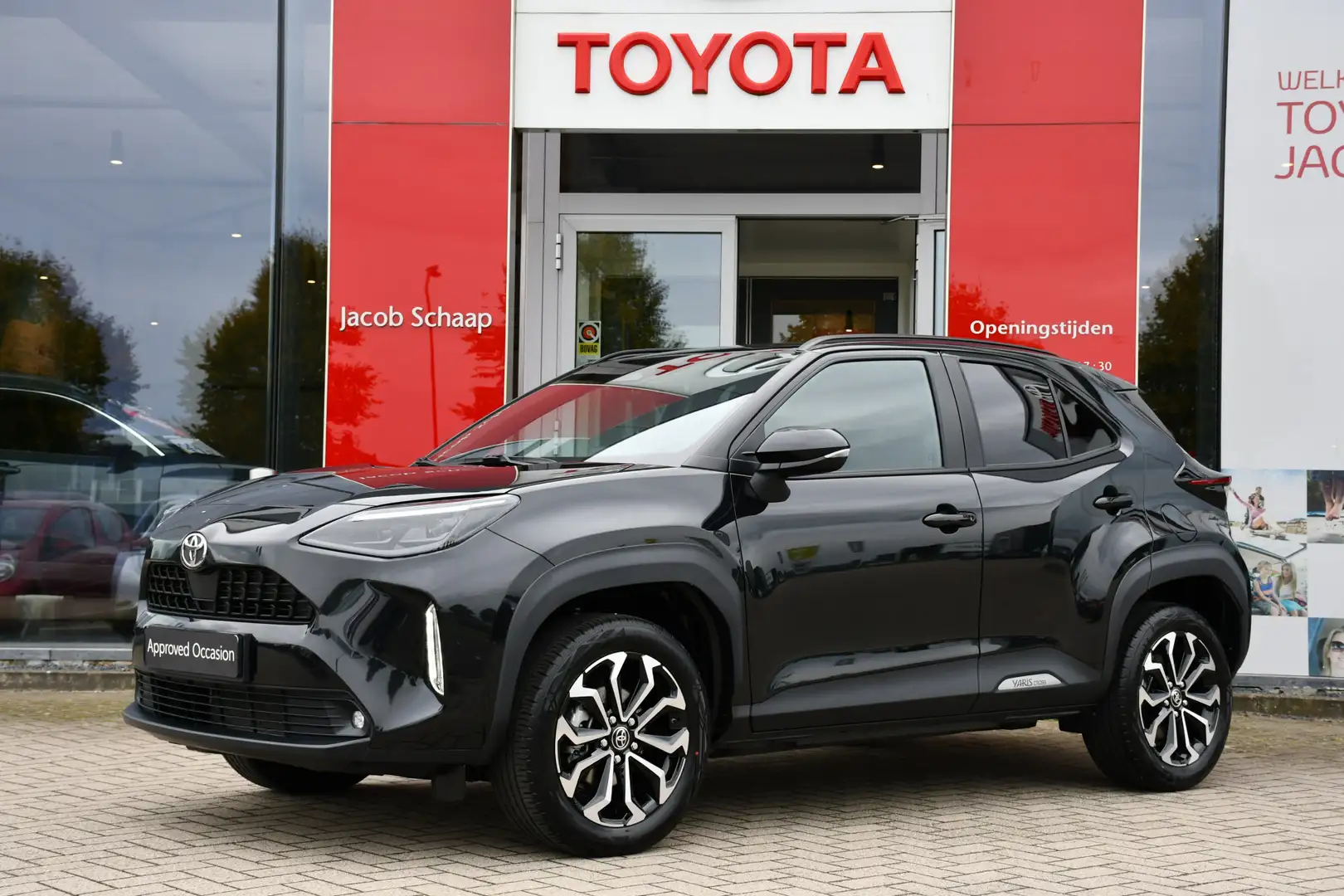 Toyota Yaris Cross 1.5 Hybrid 115 Dynamic Limited Automaat 116pk | Cl Zwart - 1