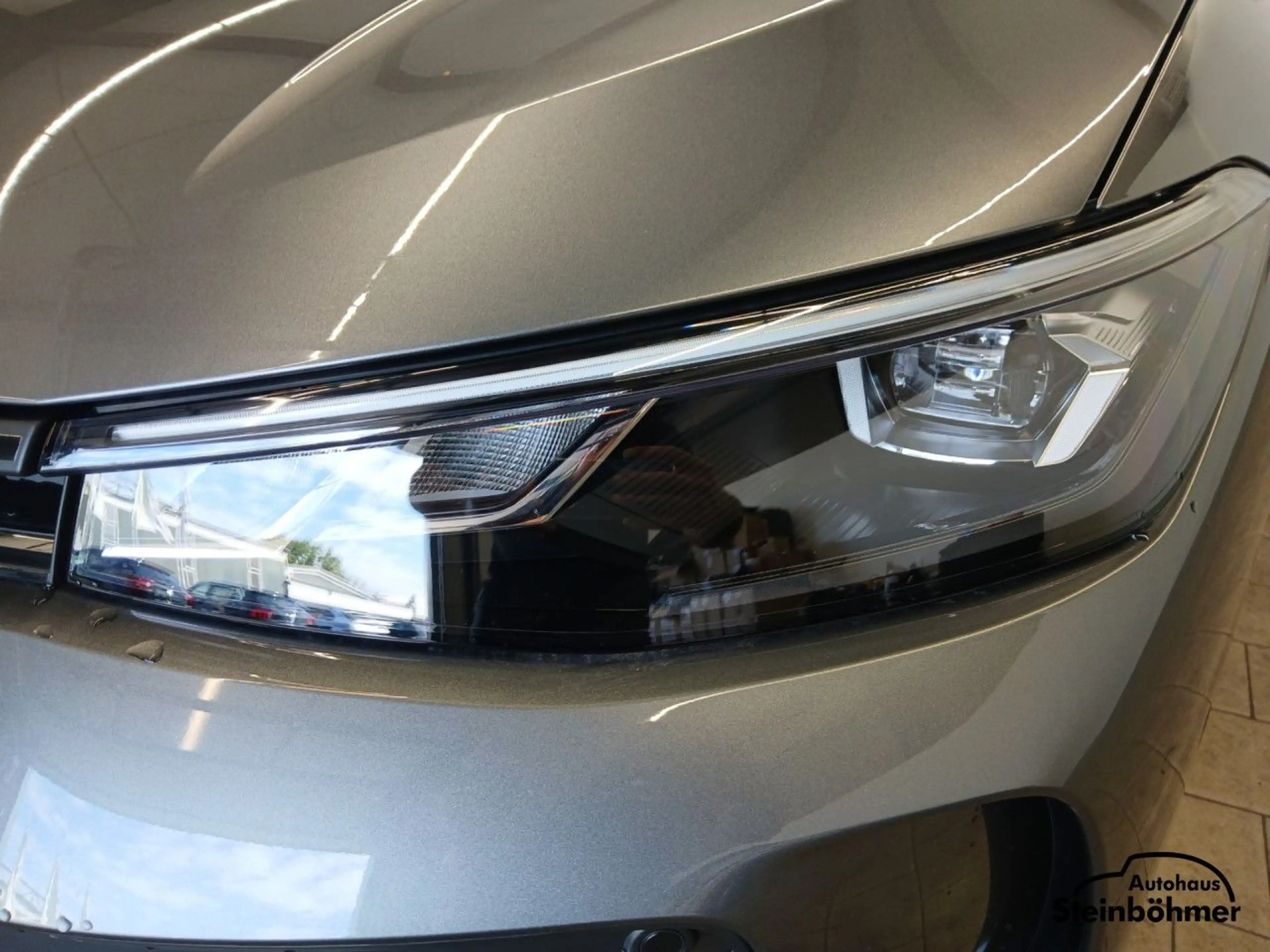 Volkswagen Passat Variant Passat Business 1.5eTSI Navi LED AHK RearView SHZ — photo 9