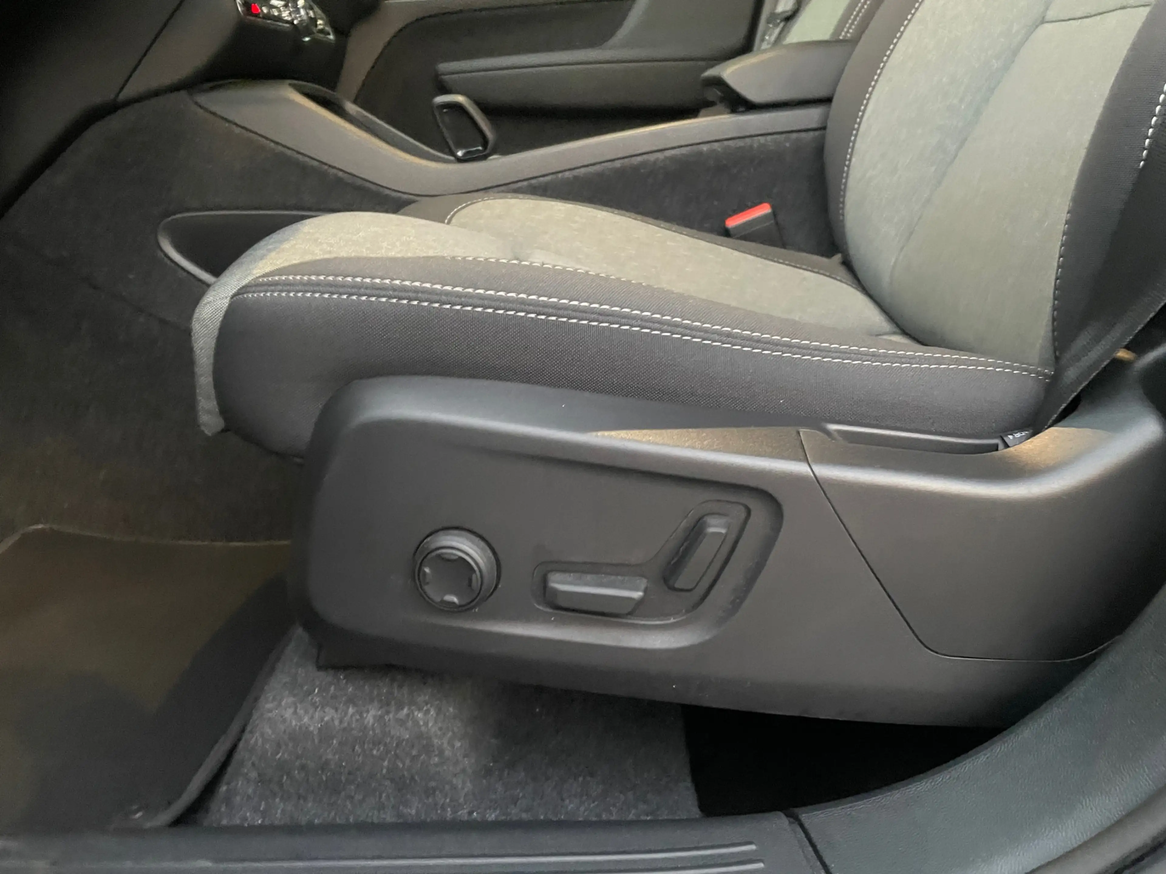 Volvo XC40 2.0 B3 dark black edition 360° camera stoel + stuu — photo 23