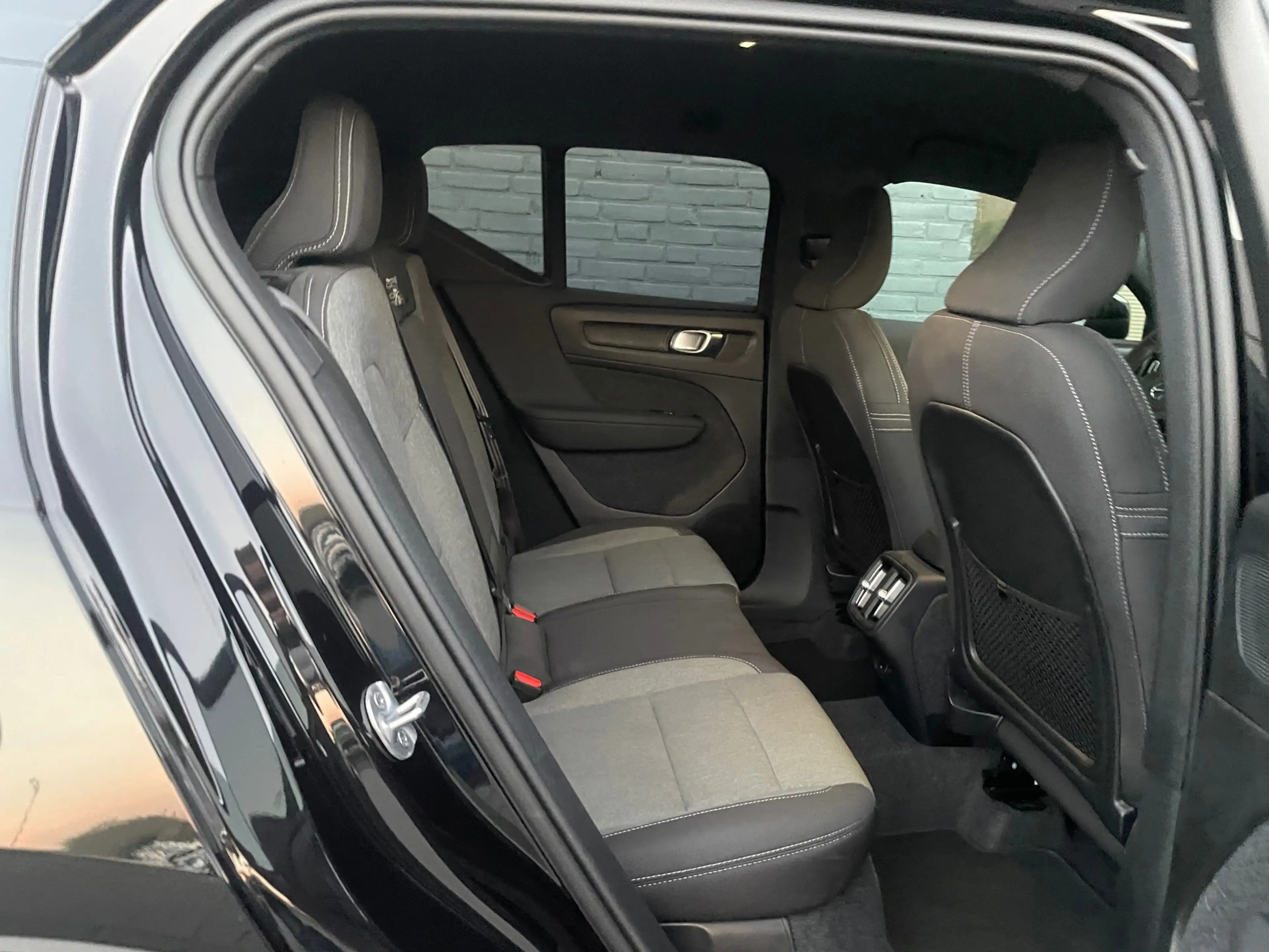 Volvo XC40 2.0 B3 dark black edition 360° camera stoel + stuu — photo 17