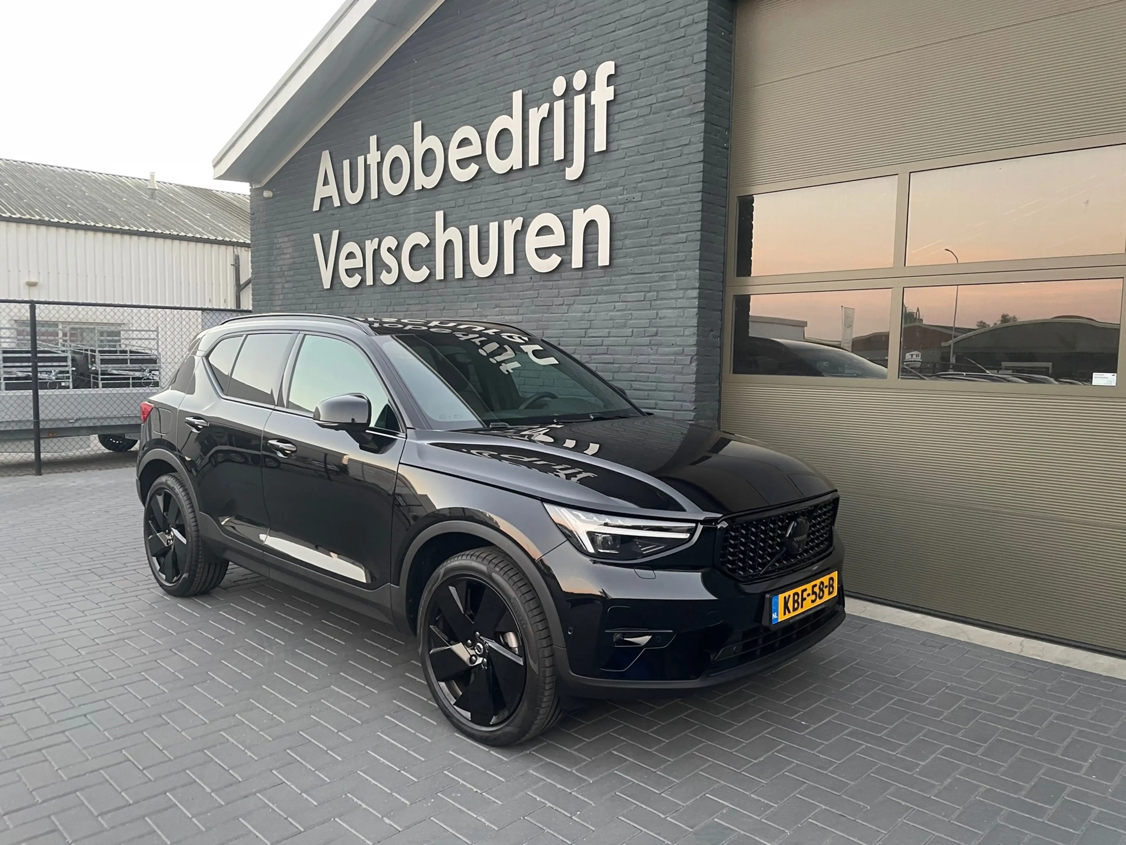 Volvo XC40 2.0 B3 dark black edition 360° camera stoel + stuu