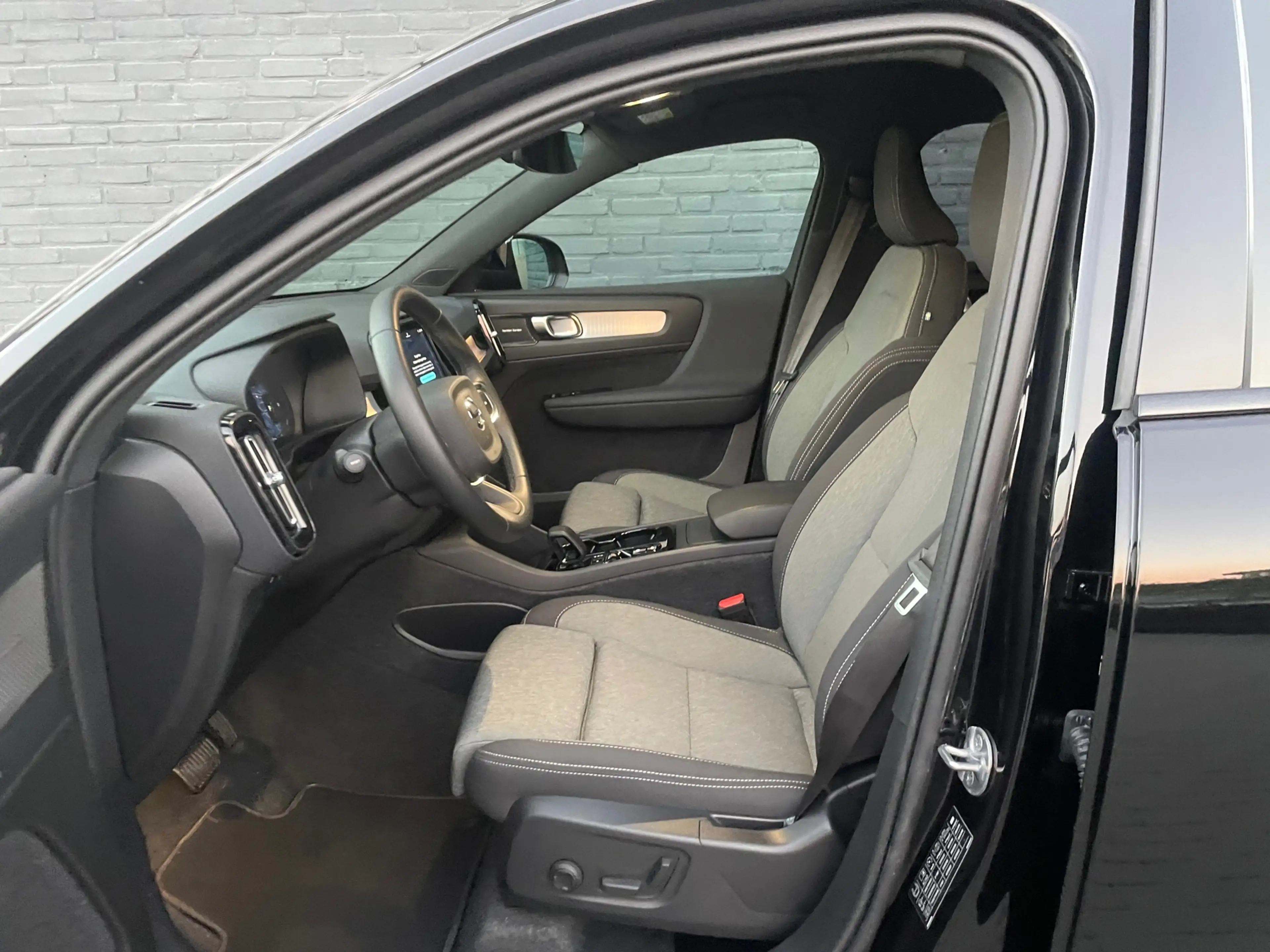 Volvo XC40 2.0 B3 dark black edition 360° camera stoel + stuu — photo 9