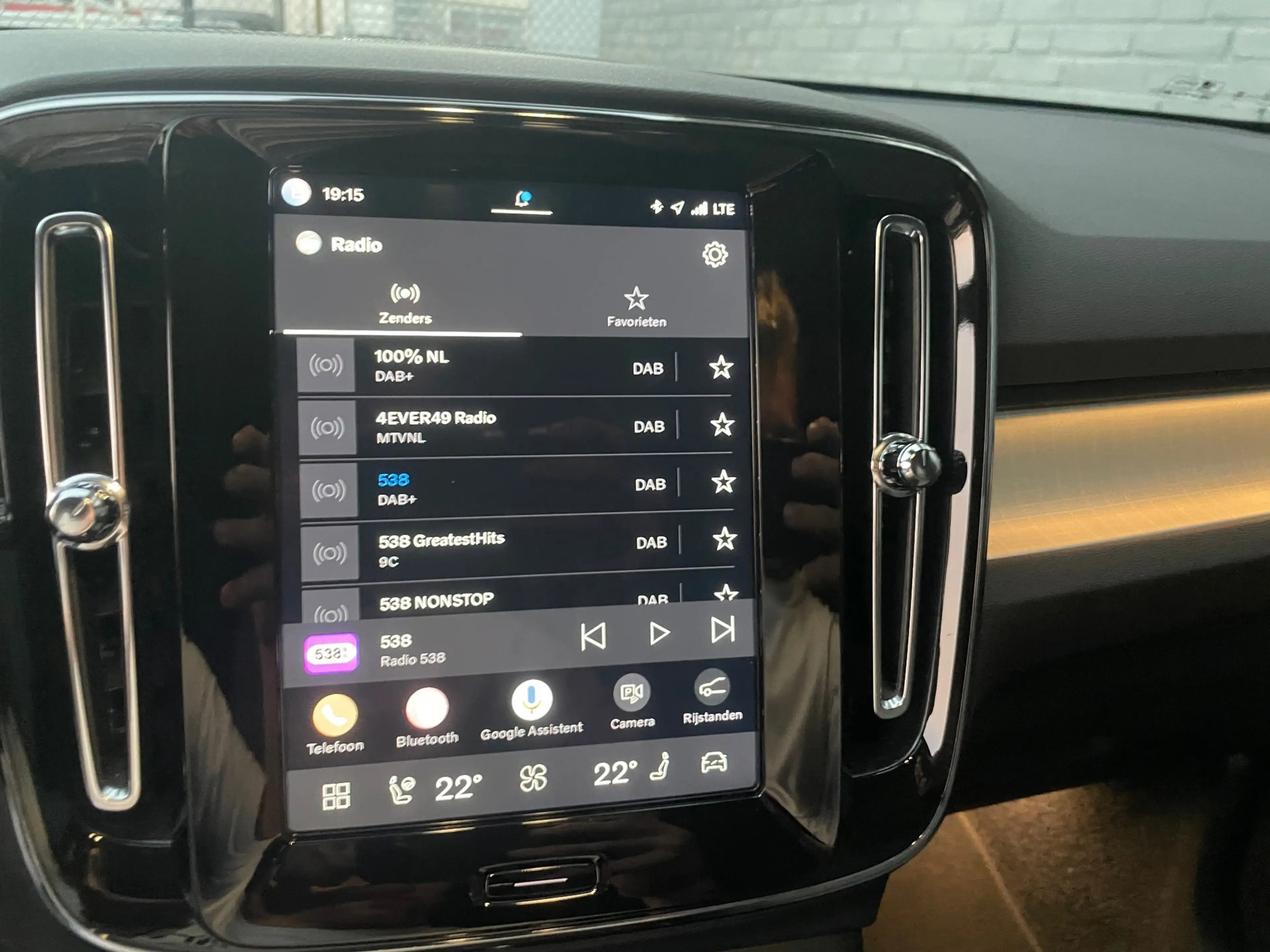 Volvo XC40 2.0 B3 dark black edition 360° camera stoel + stuu — photo 30