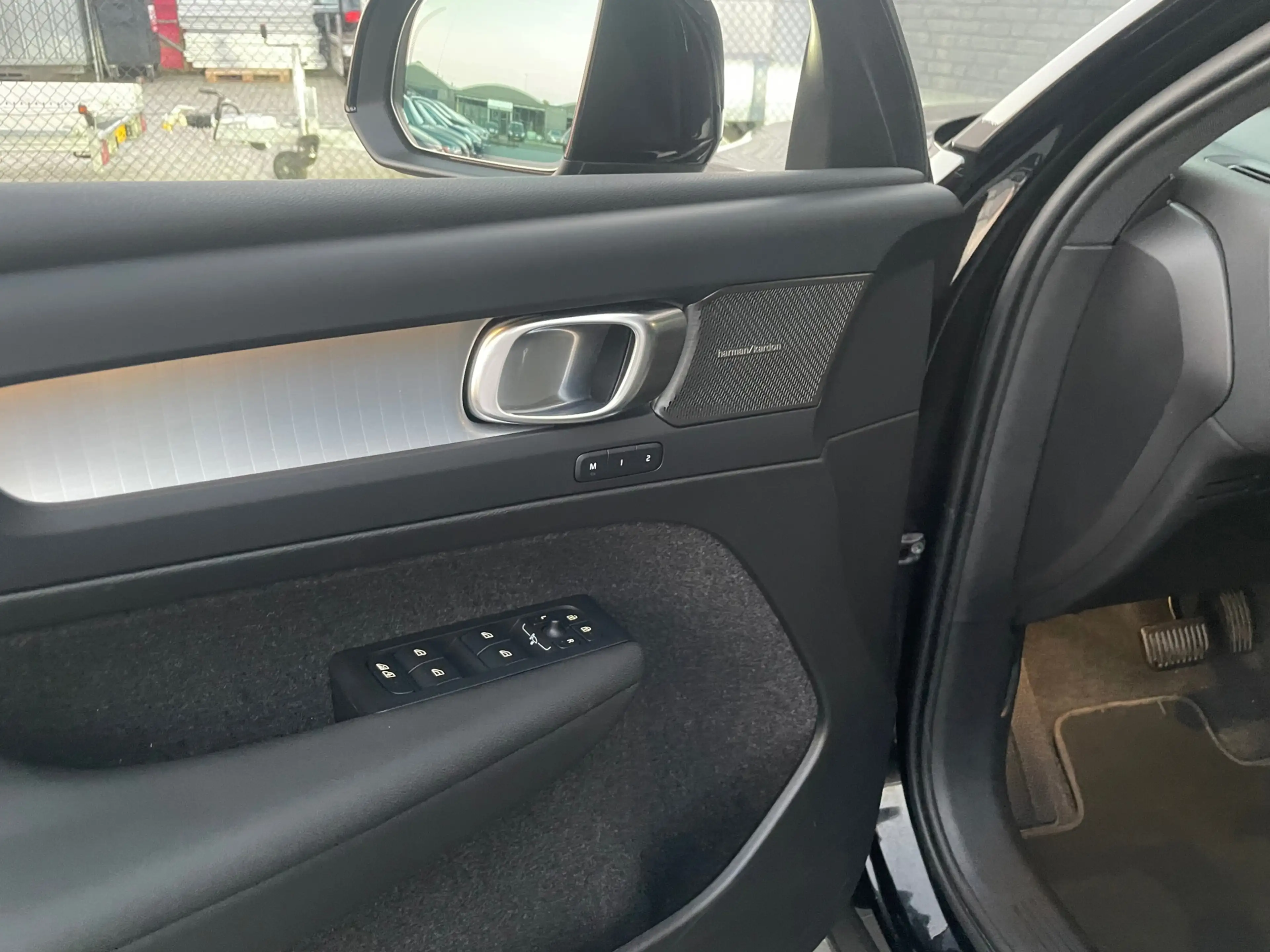 Volvo XC40 2.0 B3 dark black edition 360° camera stoel + stuu — photo 45
