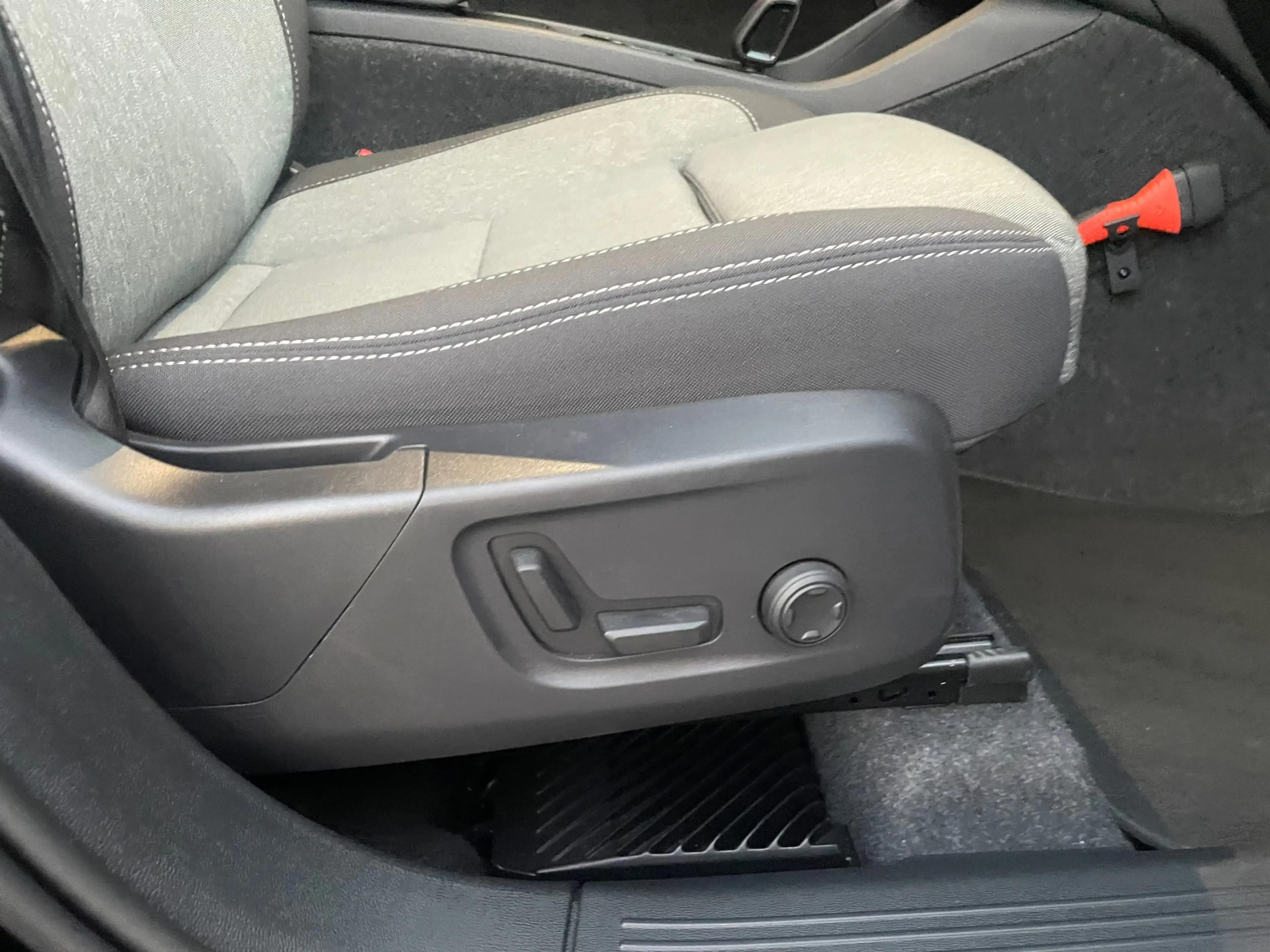 Volvo XC40 2.0 B3 dark black edition 360° camera stoel + stuu — photo 24