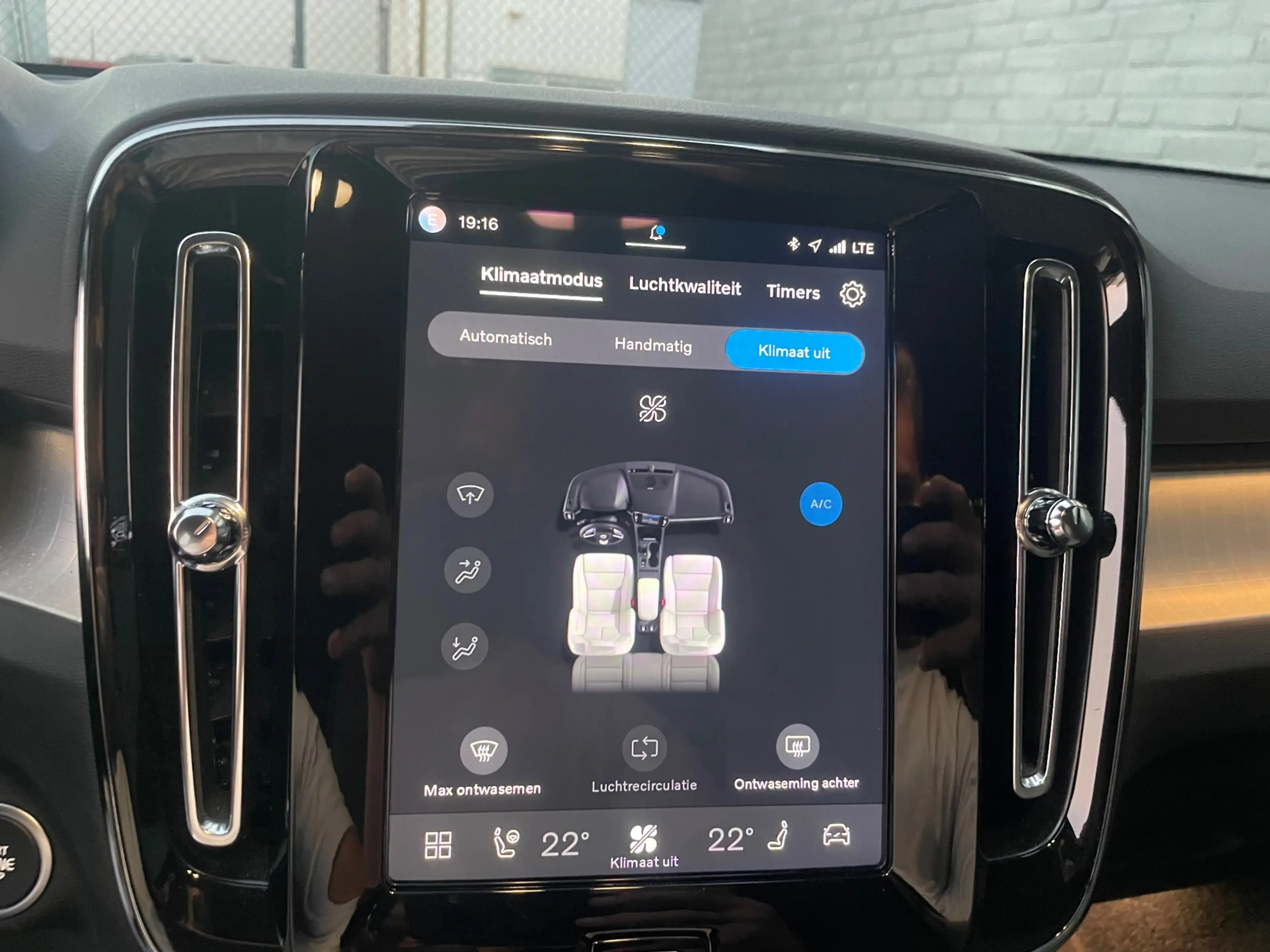 Volvo XC40 2.0 B3 dark black edition 360° camera stoel + stuu — photo 35