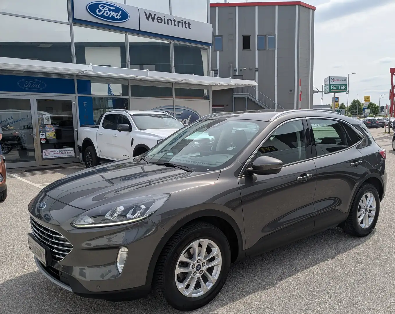 Ford Kuga Titanium Grau - 1