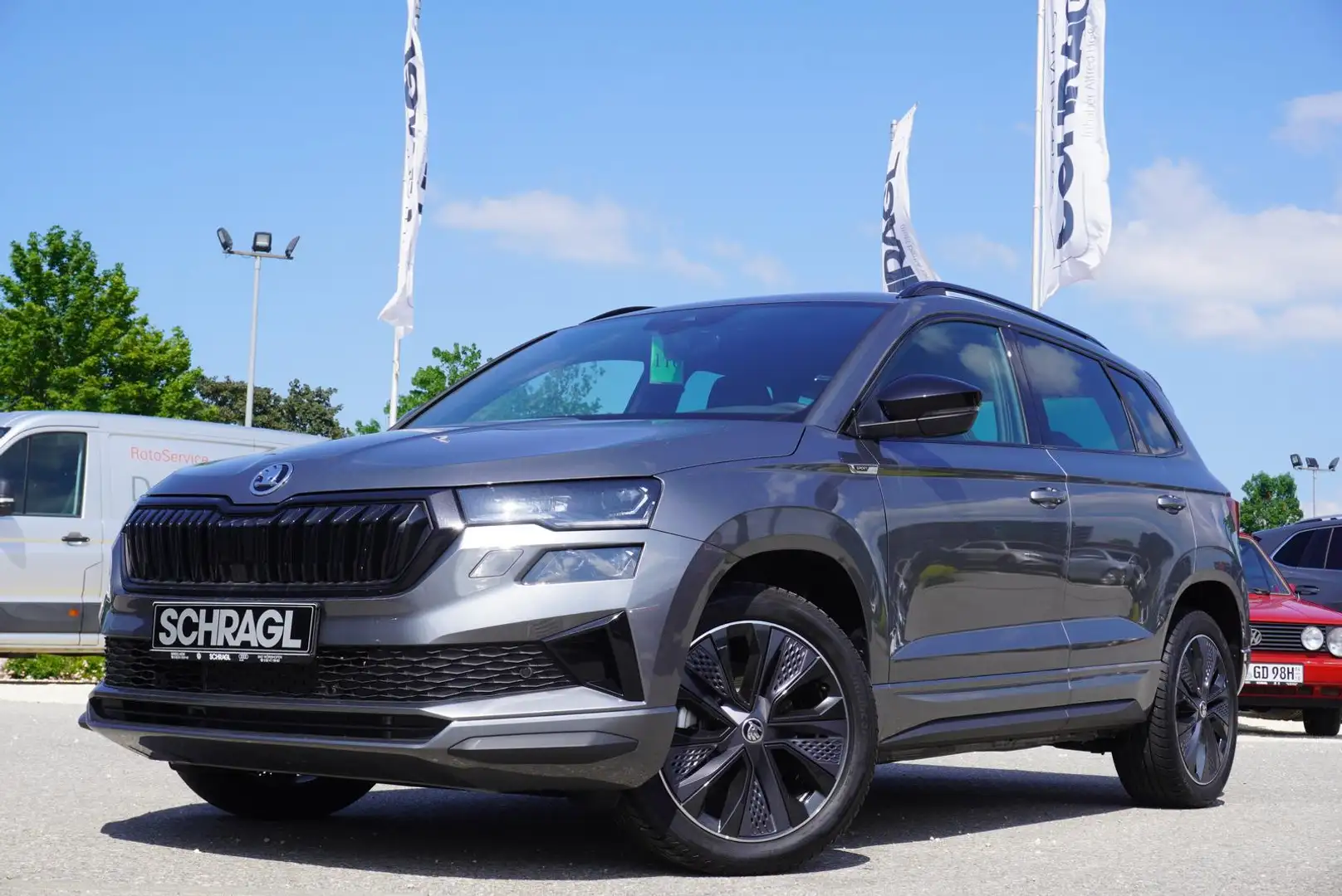 Skoda Karoq 1.5 TSI DSG SPORTLINE+AHK+GARANTIE+ACC+KAM Grau - 1