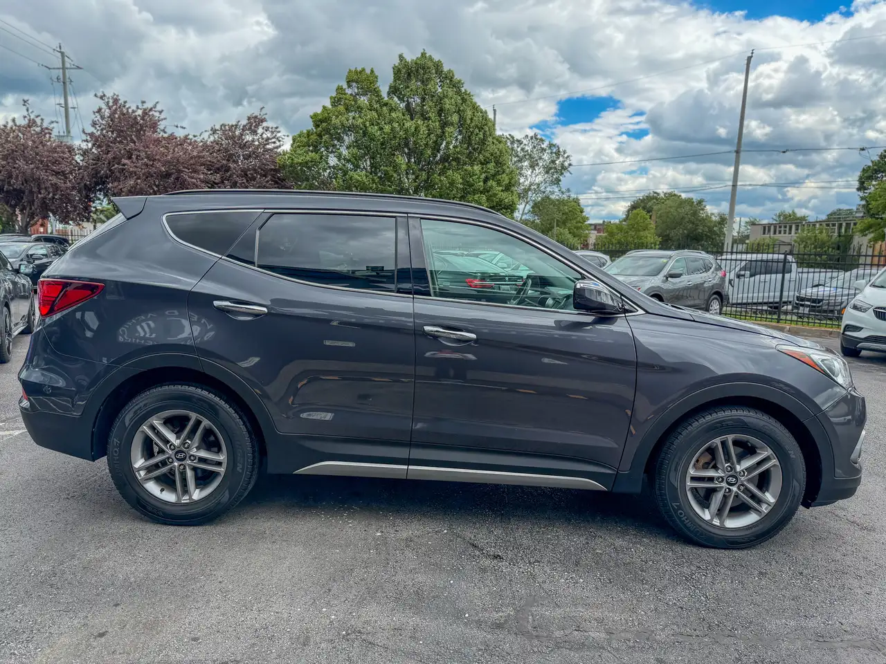 Hyundai SANTA FE photo Hyundai SANTA FE