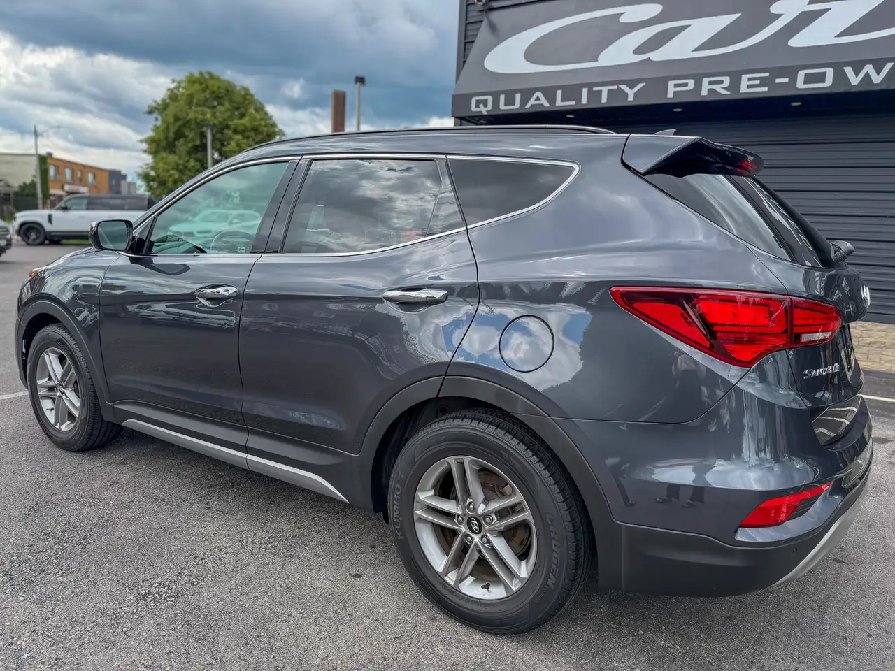 Hyundai SANTA FE photo Hyundai SANTA FE
