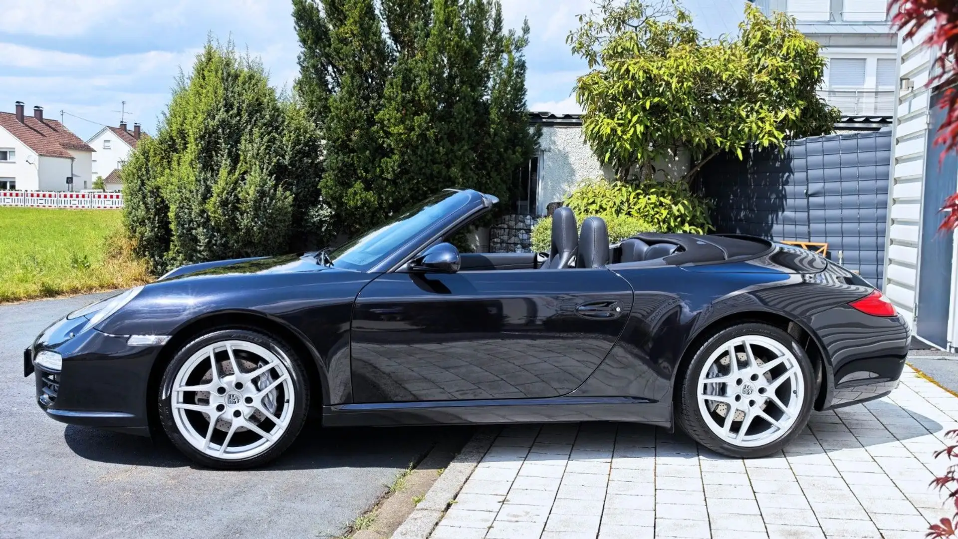 Porsche 997 Carrera Cabrio PDK 19" Leder Bose Xenon Navi Schwarz - 2