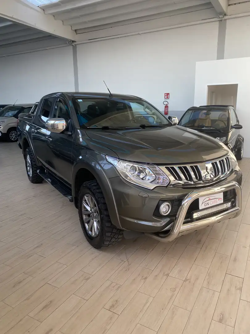 Mitsubishi L200 d.cab 2.4d Intense 4wd 181cv auto N1 E6 - 2