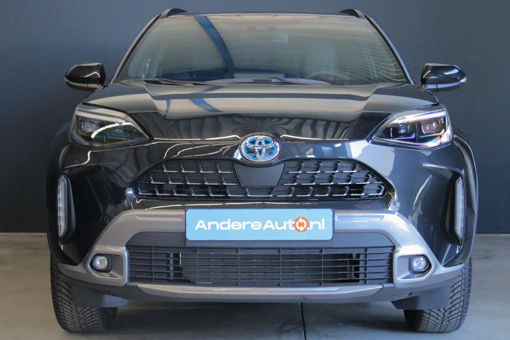 Toyota Yaris Cross 1.5 Hybrid Adventure AWD |nieuw onderhoud|trekhaak Noir - 2