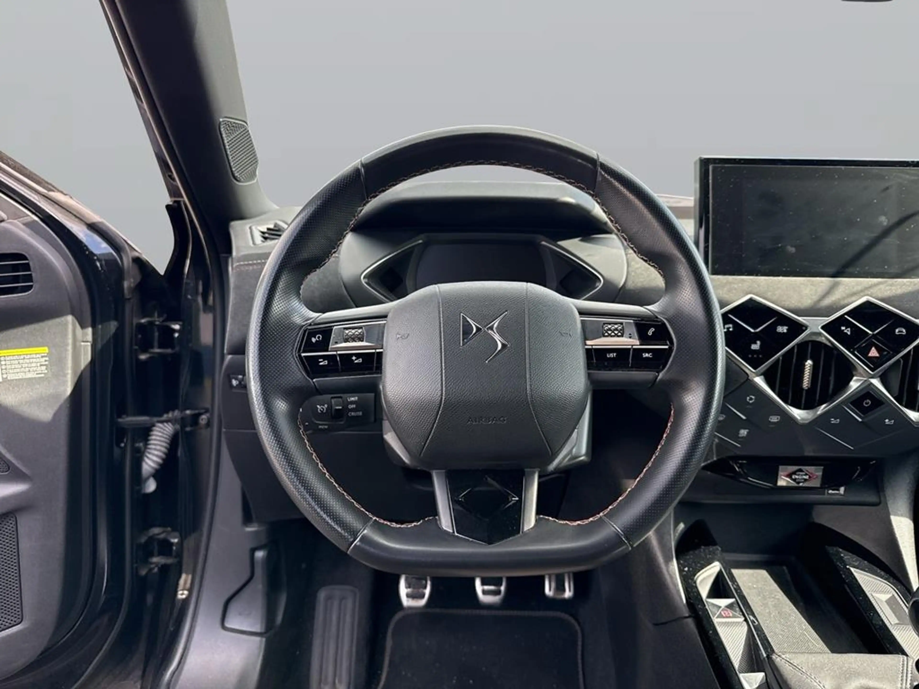DS Automobiles DS 3 Crossback Performance Line — photo 13