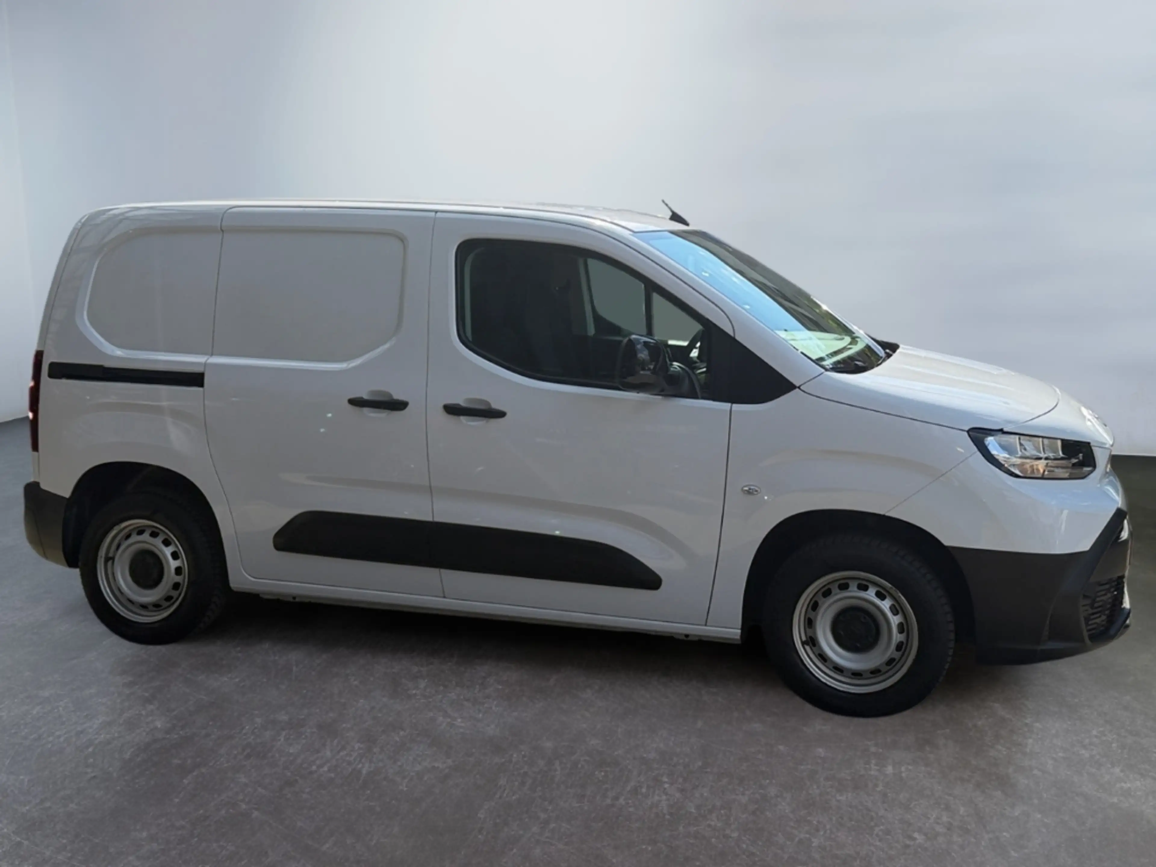 Toyota Proace City 1.5 D-4D L1 Meister *LED*CarPlay*Navi* — photo 10