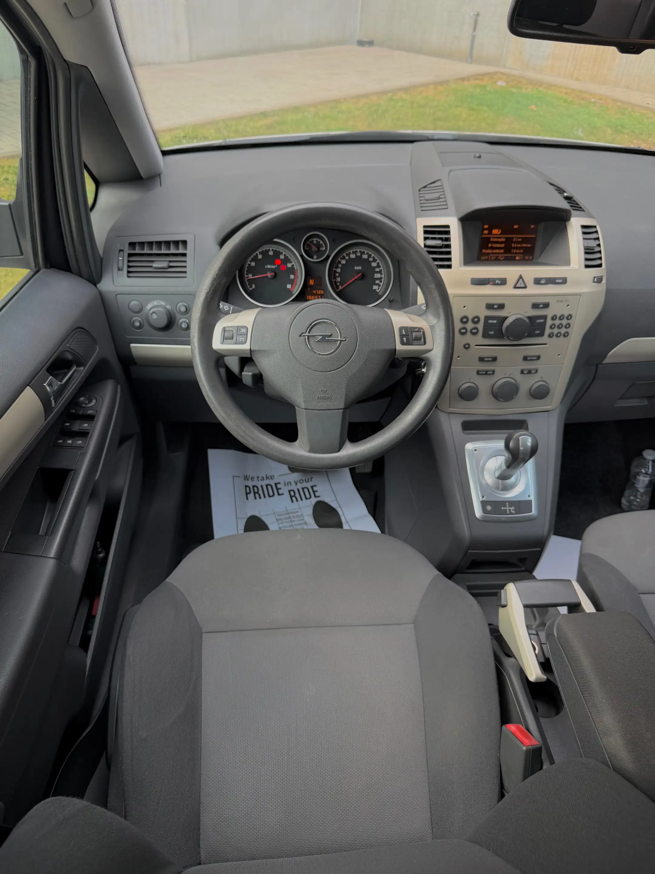 Opel Zafira 7 places • Automatique • Full — photo 8