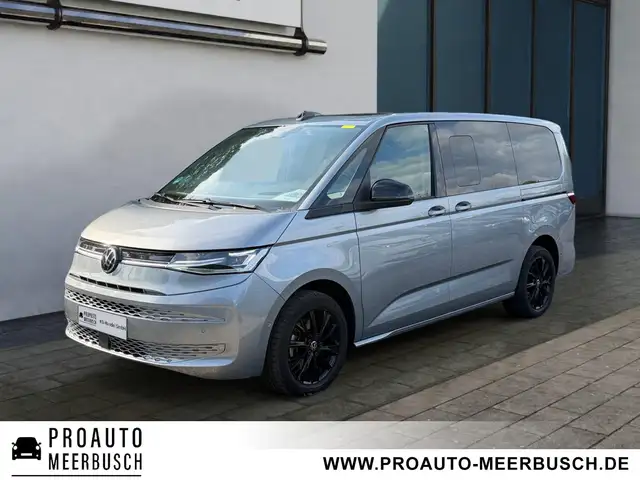 Volkswagen T7 Multivan lang AHK/HEADUP/PANO/STANDHZNG/HARMAN