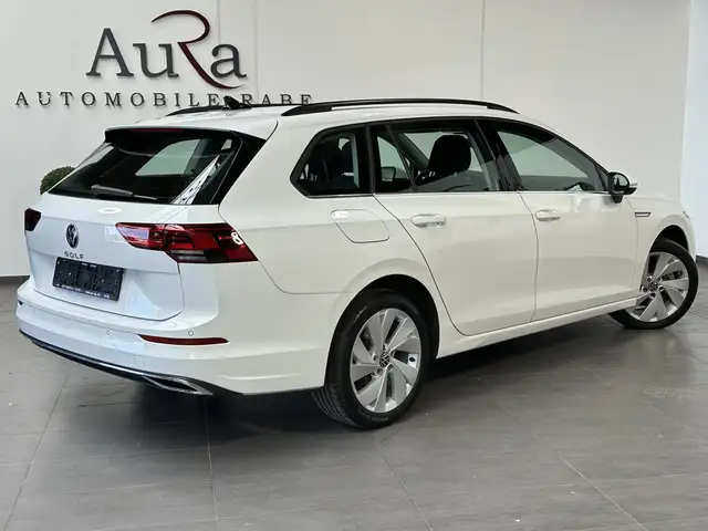 Volkswagen Golf view 4