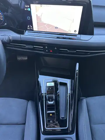 Volkswagen Golf view 11