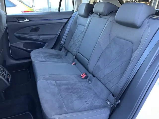 Volkswagen Golf view 9