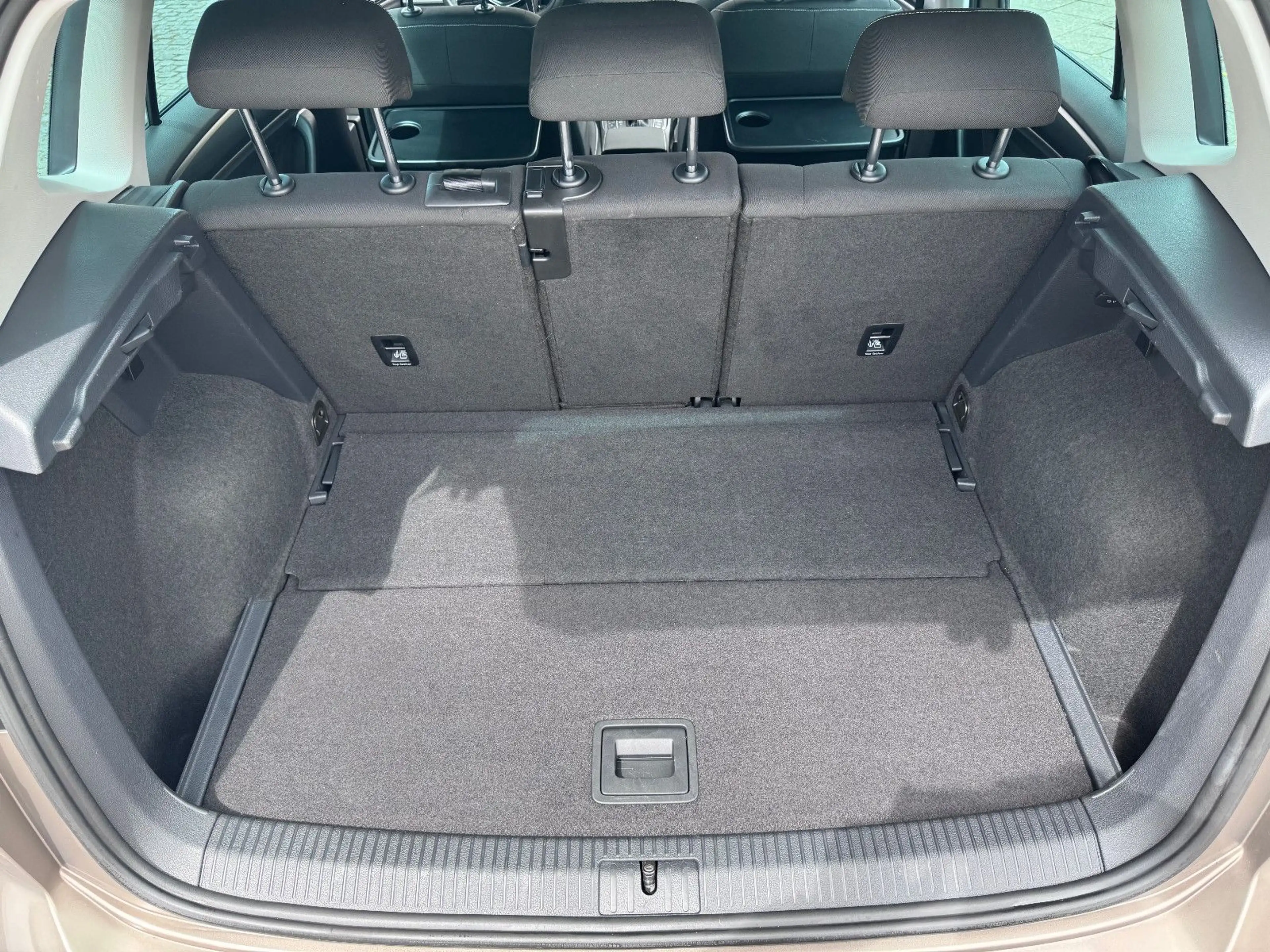 Volkswagen Golf Sportsvan Golf VII SPORTSVAN*2.0 150PS'BMT*2xPDC*SHZ* — photo 7