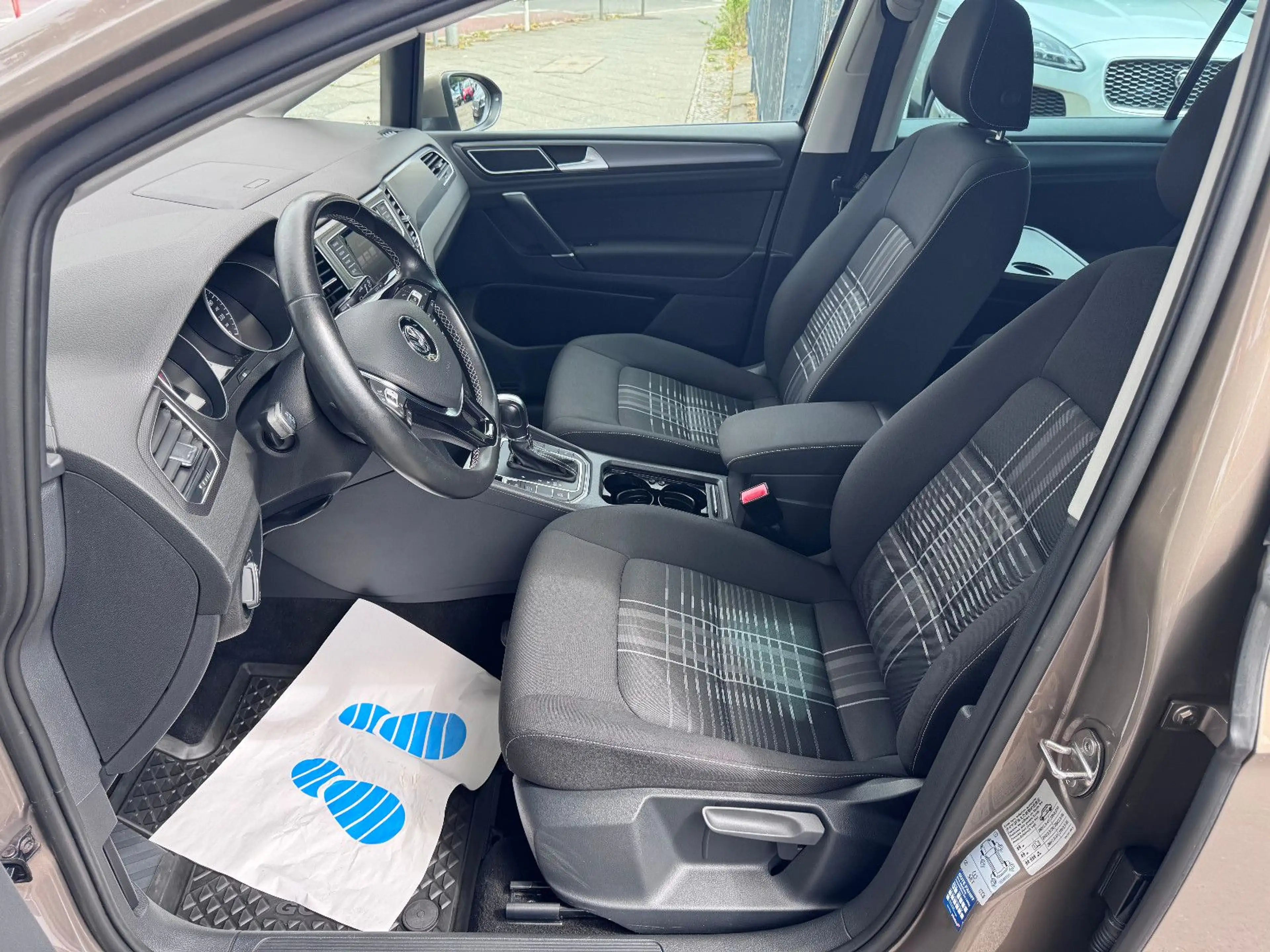 Volkswagen Golf Sportsvan Golf VII SPORTSVAN*2.0 150PS'BMT*2xPDC*SHZ* — photo 11