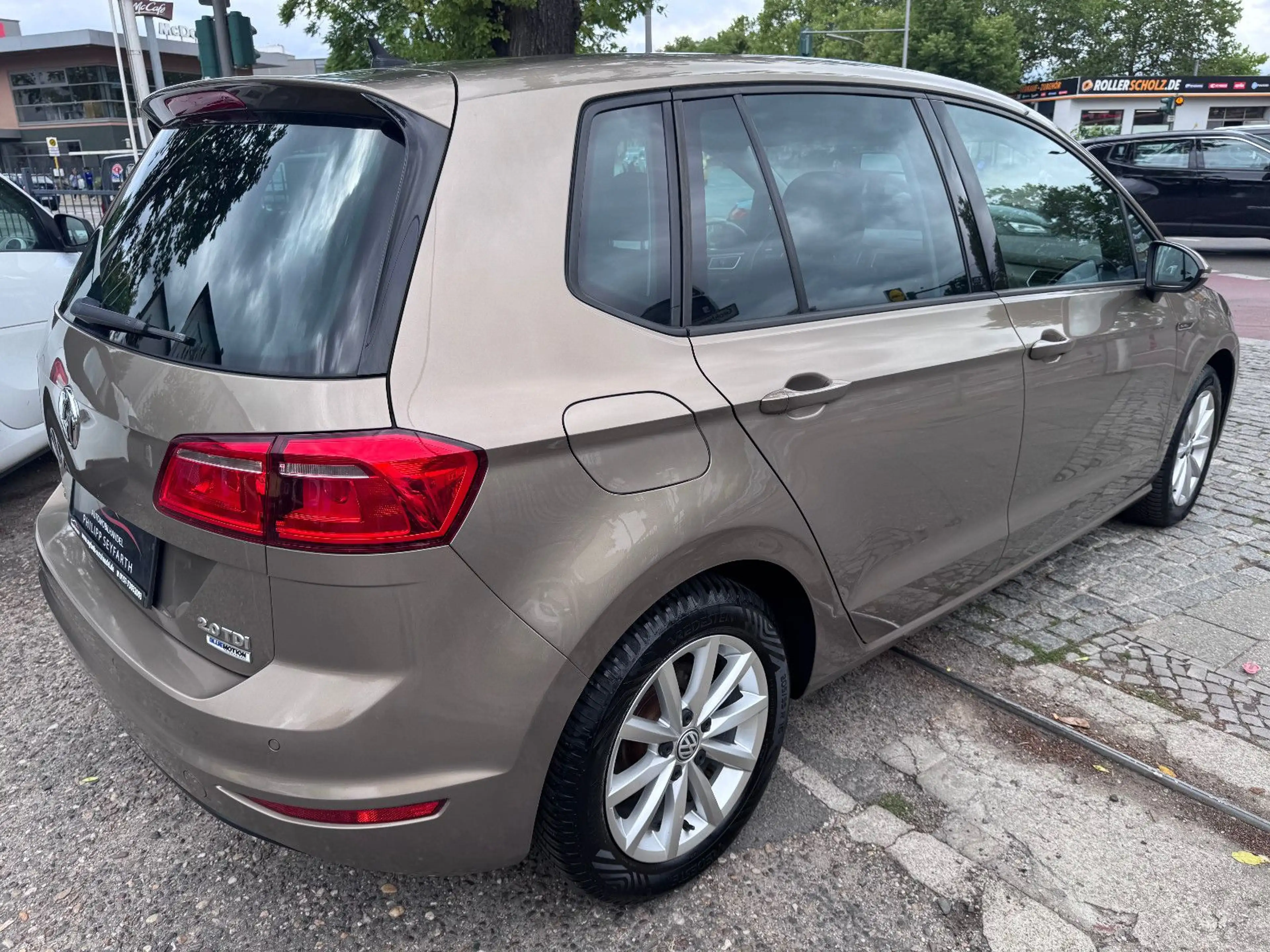 Volkswagen Golf Sportsvan Golf VII SPORTSVAN*2.0 150PS'BMT*2xPDC*SHZ* — photo 3