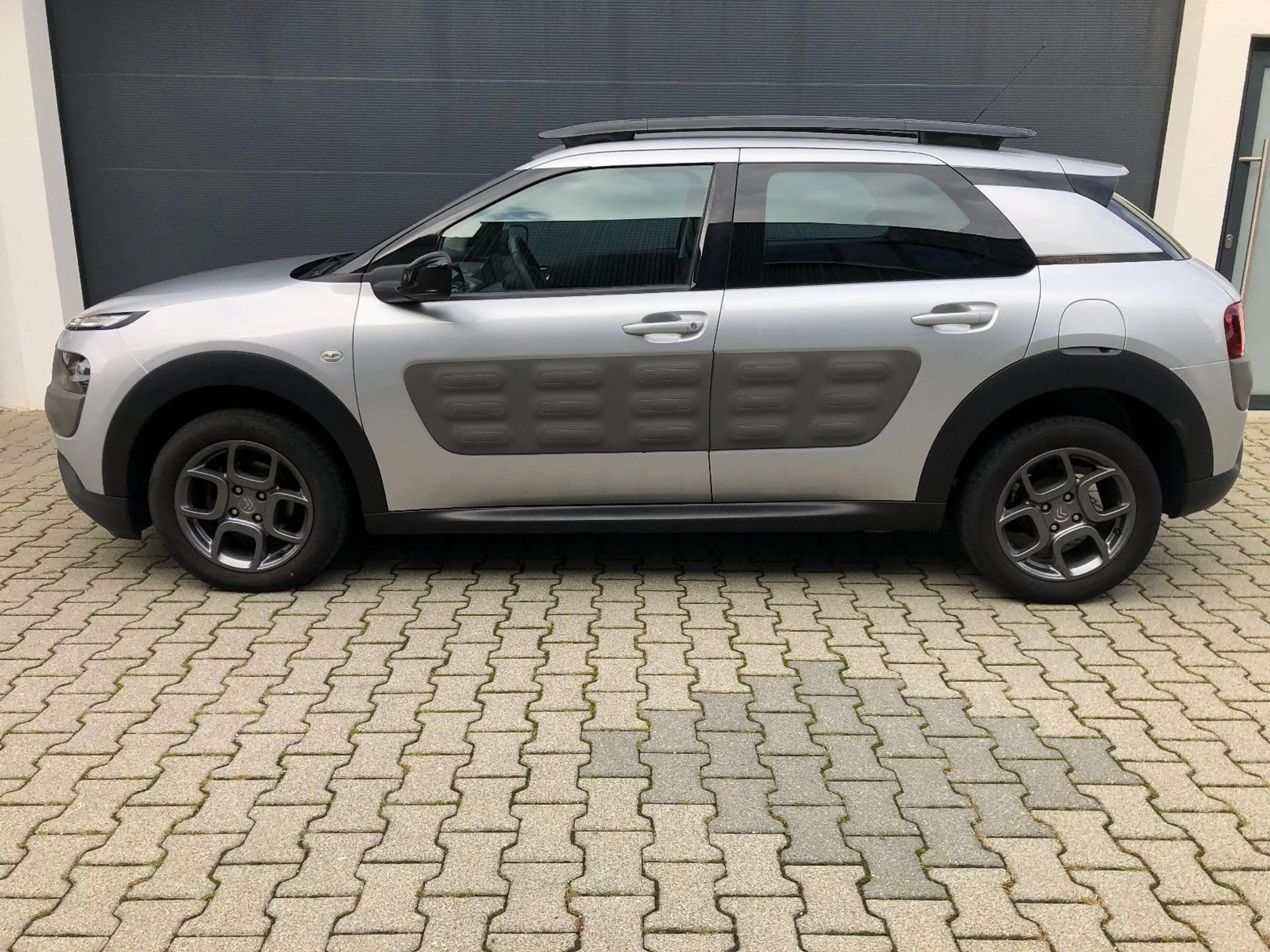 Citroen C4 Cactus Feel Edition Navi SHZ Kamera Tempomat — photo 8