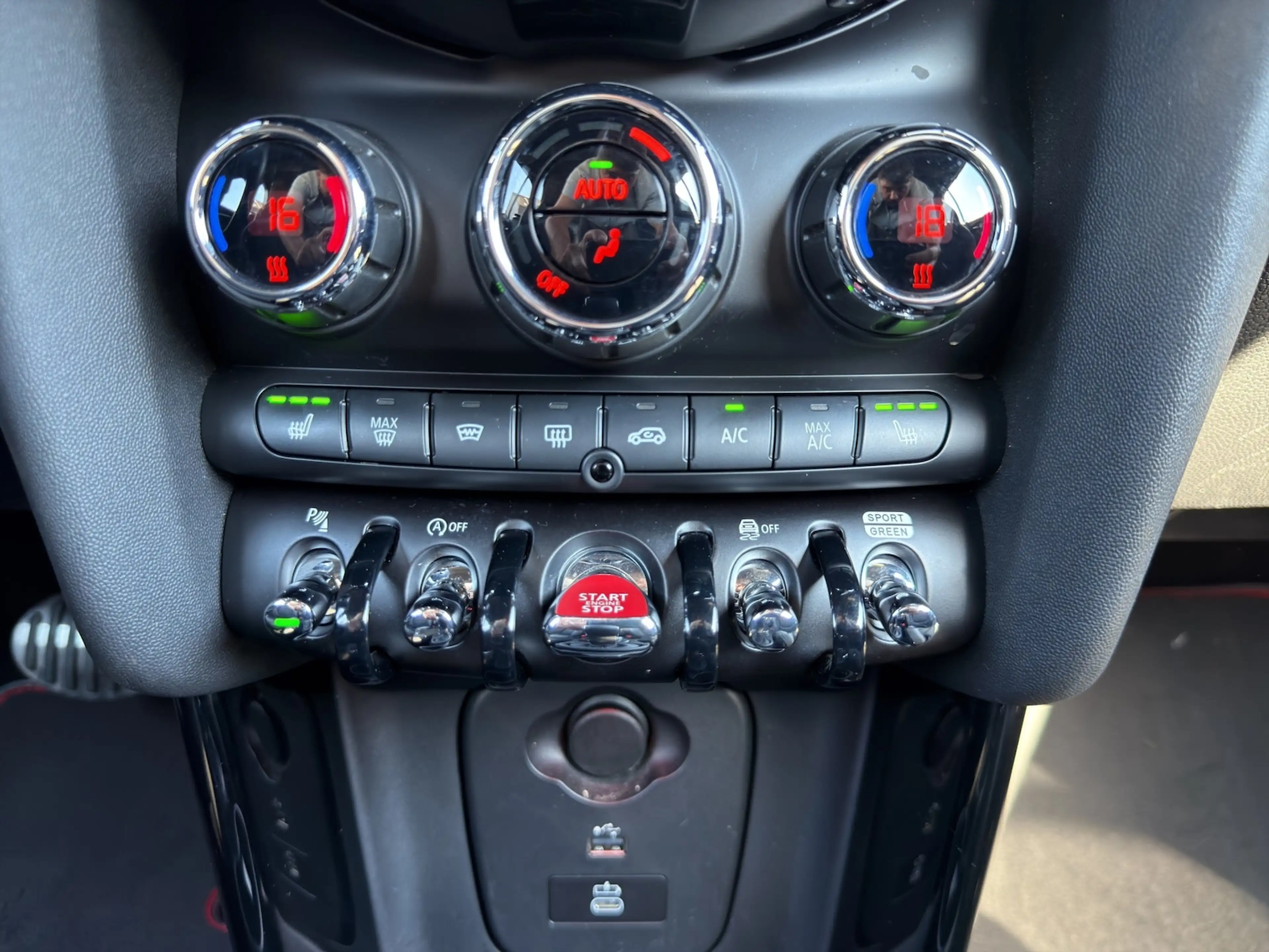 MINI John Cooper Works Cabrio AUTO HUD LED ACC H/K — photo 15