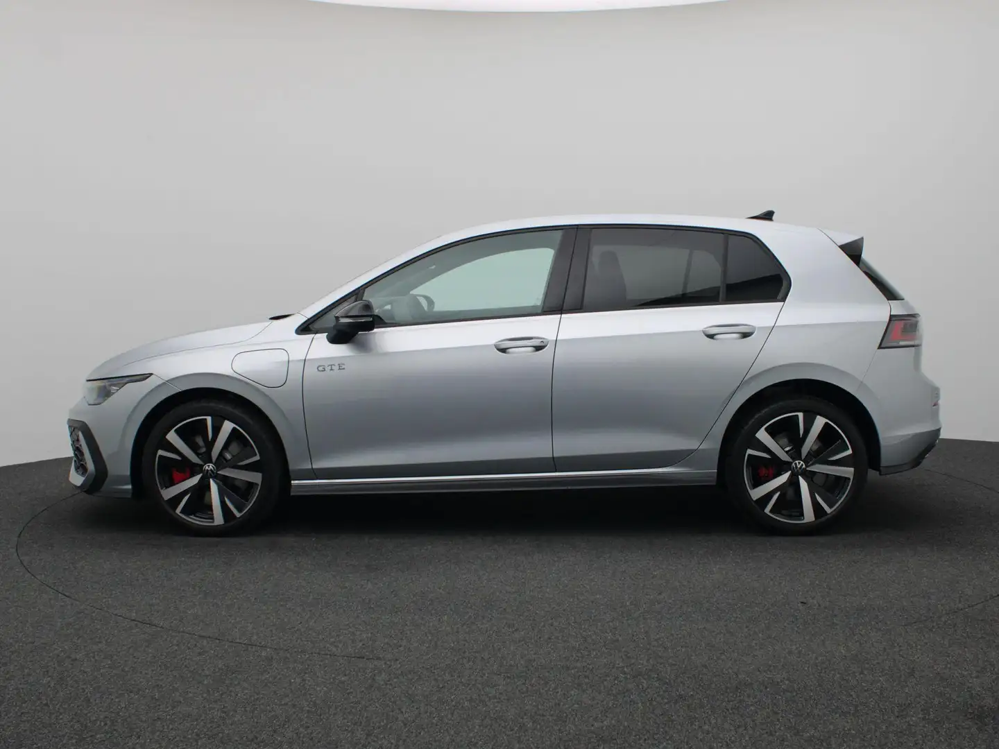 Volkswagen Golf GTE 1.5 eHybrid 272PK DSG Adaptieve Cruise Controle, S Grijs - 2