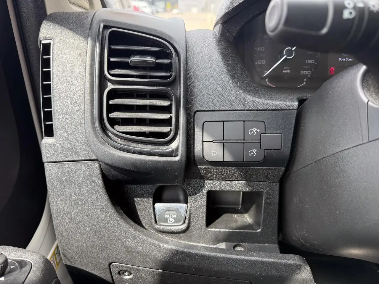 RAM ProMaster 3500 снимка RAM ProMaster 3500