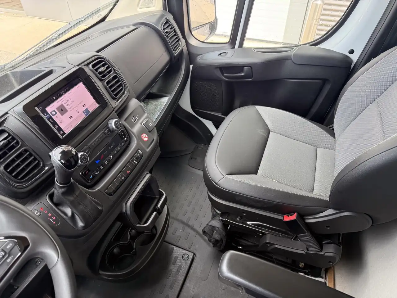 RAM ProMaster 3500 снимка RAM ProMaster 3500