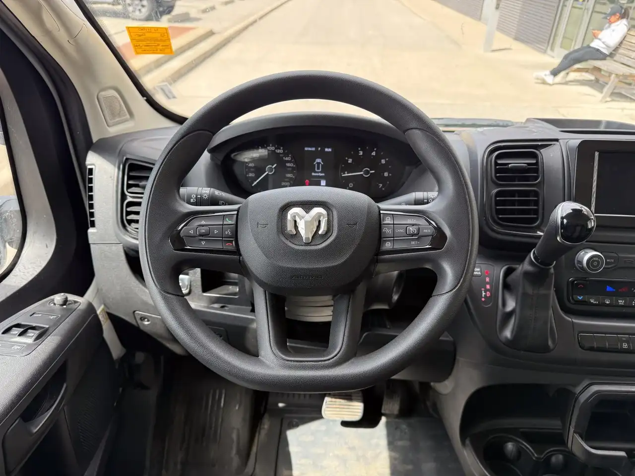 RAM ProMaster 3500 снимка RAM ProMaster 3500