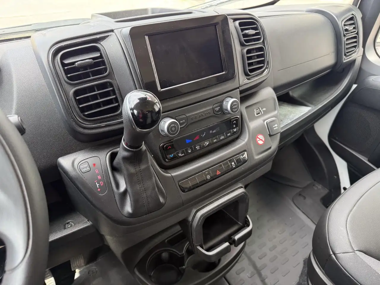RAM ProMaster 3500 снимка RAM ProMaster 3500