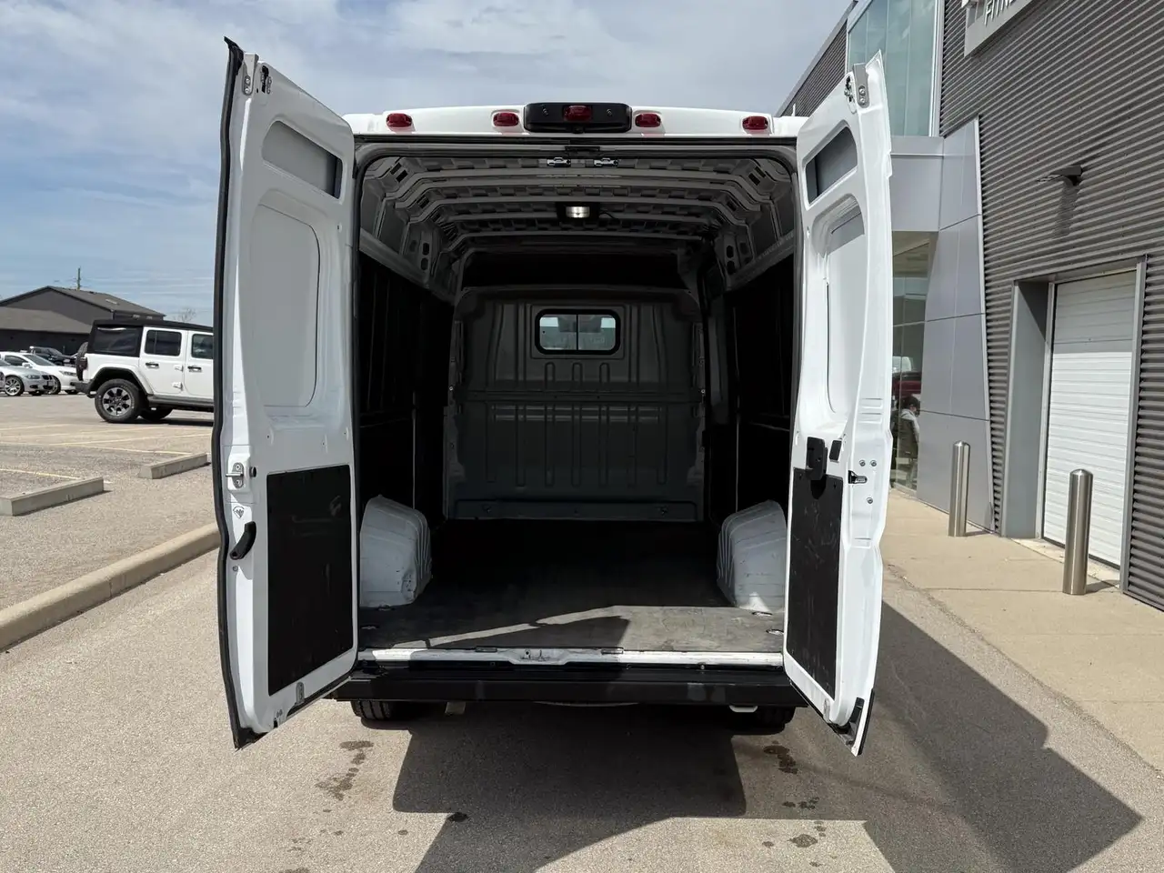 RAM ProMaster 3500 снимка RAM ProMaster 3500