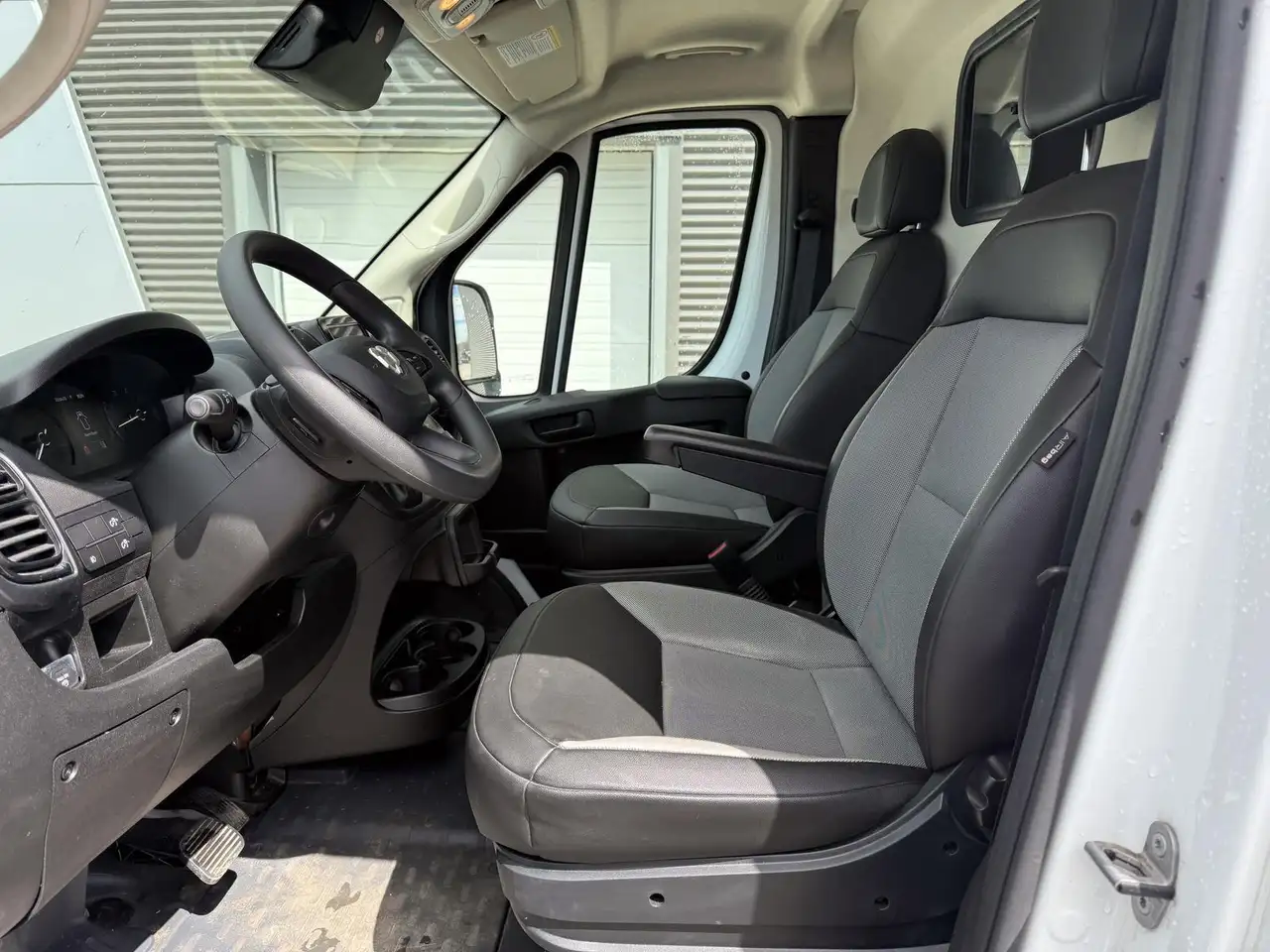 RAM ProMaster 3500 снимка RAM ProMaster 3500