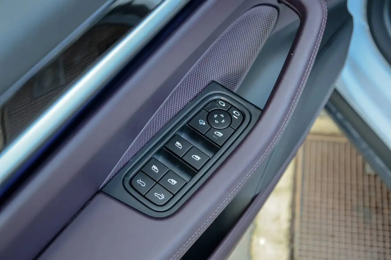 Porsche Macan 4 e-Macan 100 kWh, миниатюра 15
