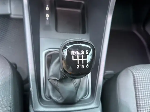 Volkswagen Caddy view 14