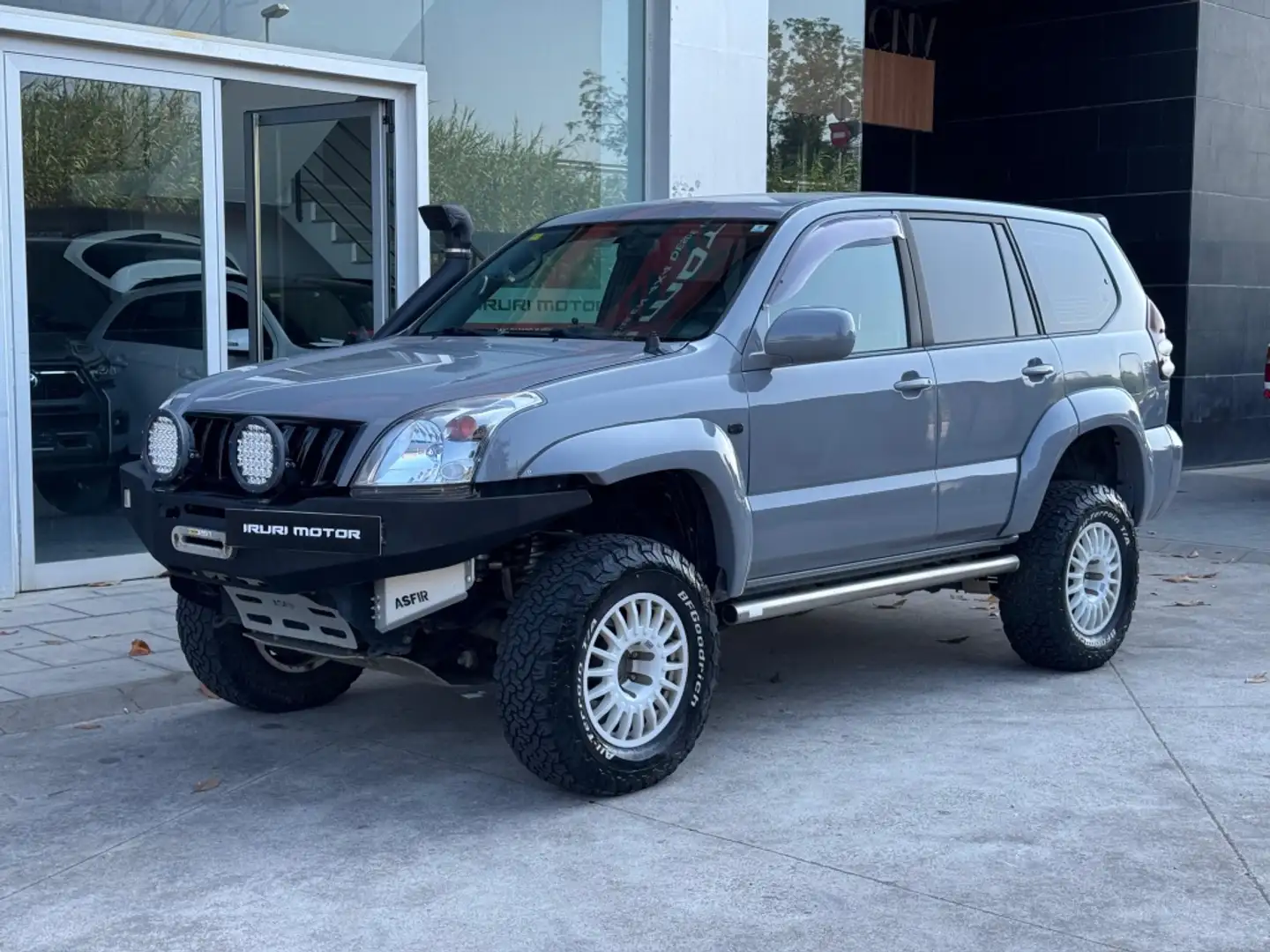Toyota Land Cruiser D-4D VXL R-Edition Grau - 2