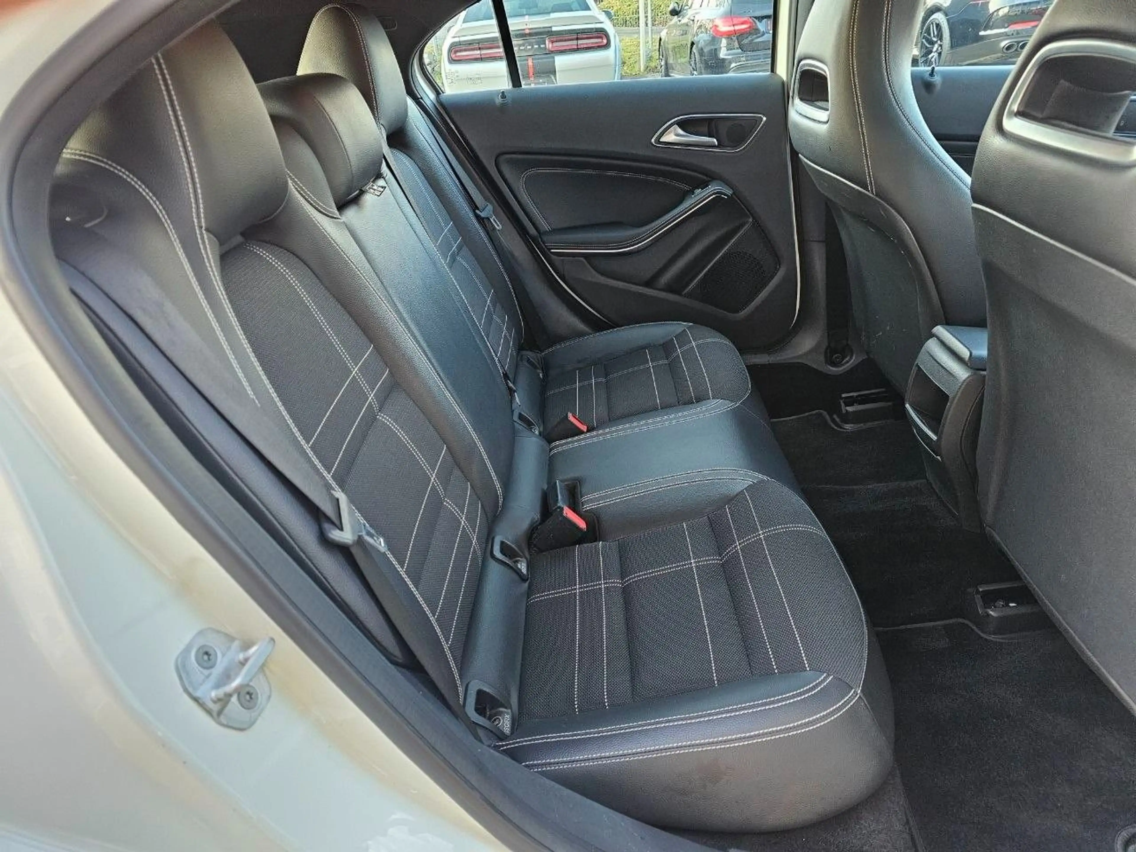 Mercedes-Benz A 180 CDI / d BlueEfficiency Automatik — photo 13